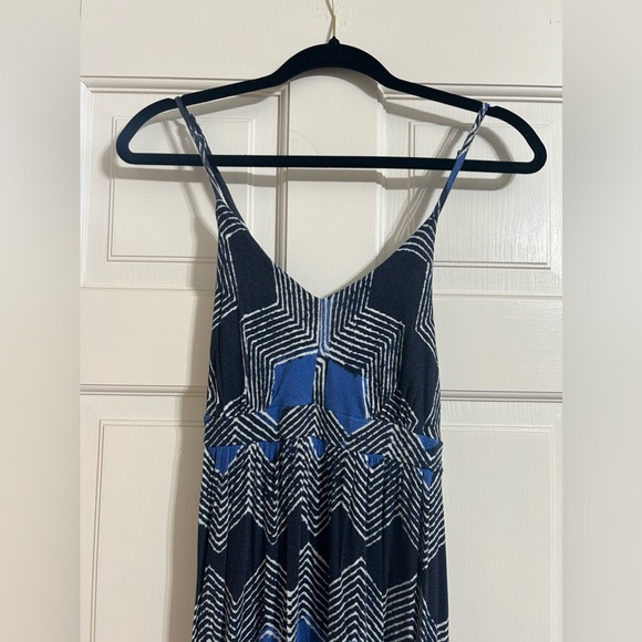 LOFT | navy blue patterned maxi dress w/adjustable straps & cross-cross back - Picture 3 of 5